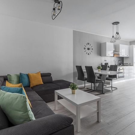 Apartament Ceyrat Flat Oradea Zewnętrze zdjęcie